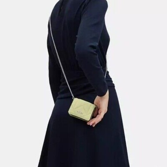 Coach Leather Mini Wallet On A Chain With Puffy Diamond Quilting Lime, NWOT - Picture 2 of 4